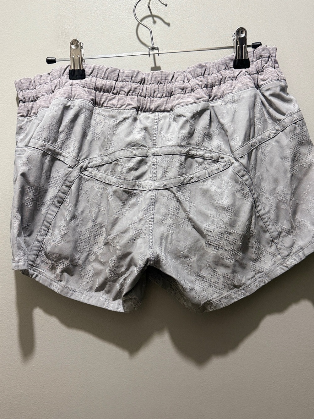 Lululemon Run: Tracker Short II -
Fossil / Heathered Fossil - Picture 5 of 6